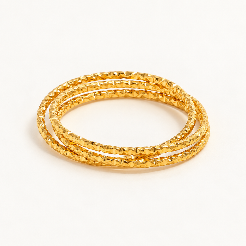Alessia — Anillo dorado de bandas texturizadas