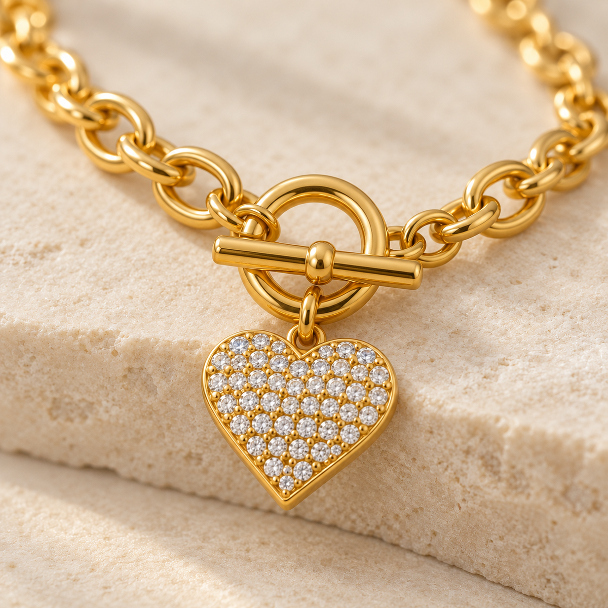 Liora — Conjunto dorado con corazones