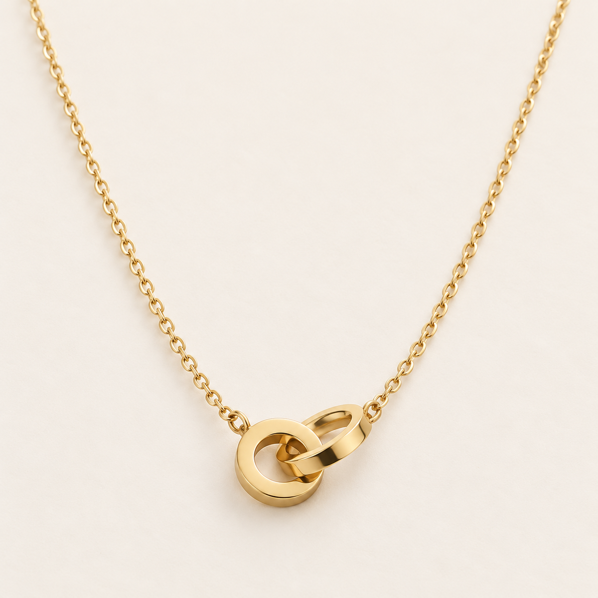 Xoxo — Collar de aros entrelazados